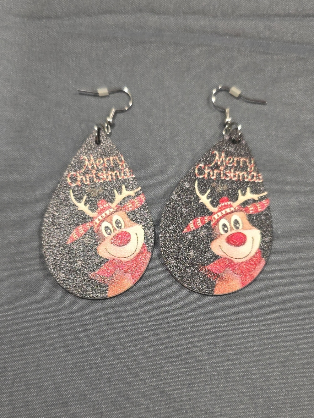 Christmas Reindeer Dangle Earrings Red & Black